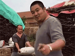 |搞笑GIF:摄影师你别晃了好不好我都看不清