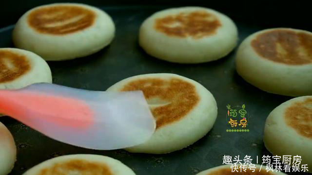 消食|山药别再煲汤了,做成山药饼,健胃消食有营养,绵软香甜真好吃