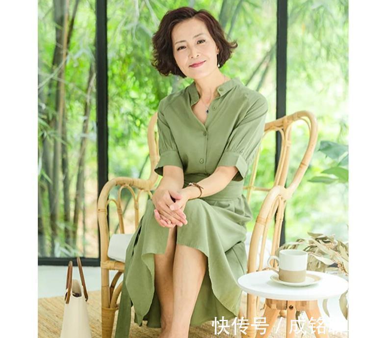 高级感|自然老去也要优雅，妈妈辈的高级感穿搭示范，减龄时尚气质翻倍