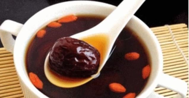补血|经期喝红糖水会不会长胖，能不能起到补血的作用，看完全都清楚了
