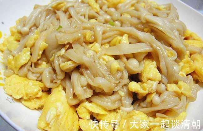 金针菇炒鸡蛋|炒鸡蛋的时放一物进去吃,胆固醇低了,肝脏也好了,你们爱吃吗