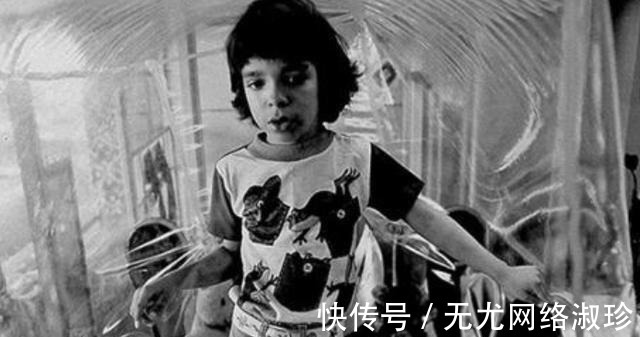 隔离罩|“泡泡男孩”:12岁才走出隔离罩,在死亡前才首次触摸到妈妈