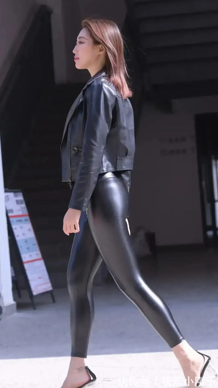 皮裤 黑色皮衣搭配修身皮裤,让你瞬间就变美,高级又百搭