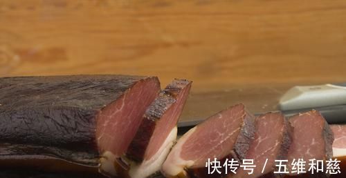 五花肉铺|粉蒸肉别直接蒸,40年老师傅教你2招,香嫩入味,不夹生不油腻