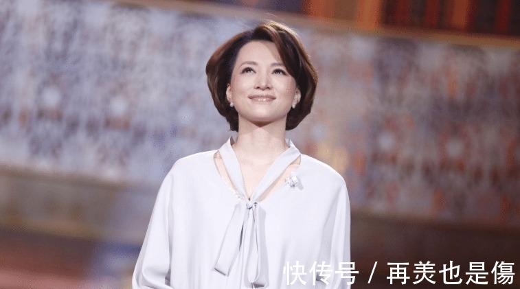 主持|她是央視最難請(qǐng)的主持人，主持功底甩董卿好幾倍，年過半百成這樣