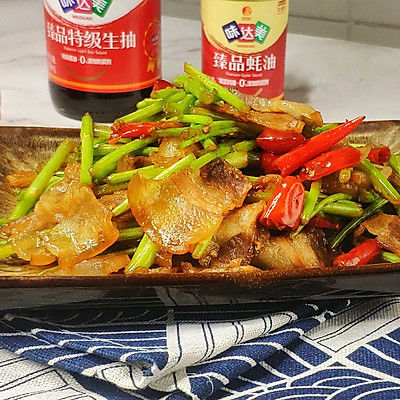 藜蒿炒腊肉