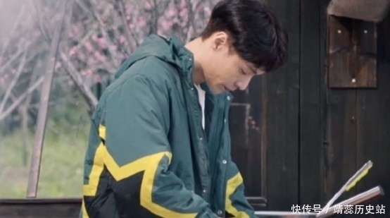 辟谣|网友造谣张艺兴、杨紫谈恋爱,二人在线辟谣,却不料黄磊带头磕!