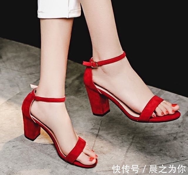 成熟版 多款高跟凉鞋的美丽选择,秀出美脚丫女神气质