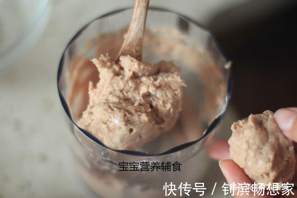 辅食|1岁以内宝宝辅食喂养指南详细到每个月龄吃什么,吃多少