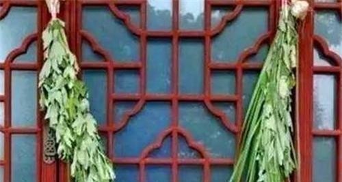 农妇|农妇逃难,抱着大孩子,却让幼子走路,将军见后:此事必有古怪!