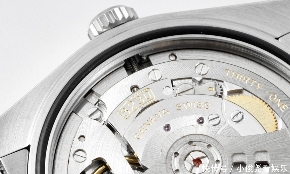 蚝式|劳力士蚝式恒动和日志,刚参加工作的男士会怎么搭配
