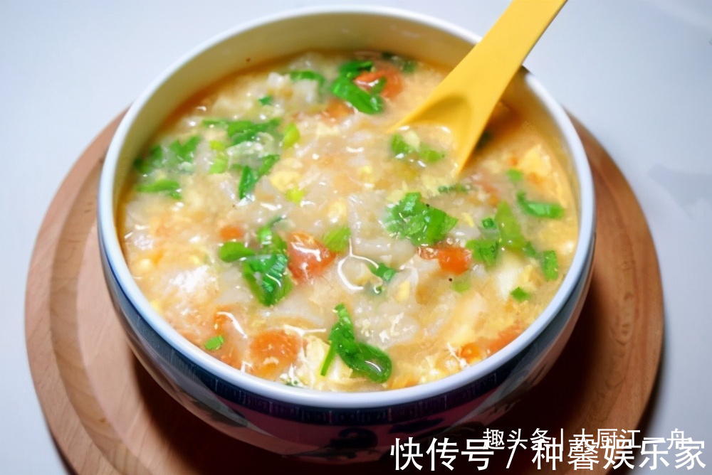 西红柿疙瘩汤|做西红柿疙瘩汤,切记别直接倒入鸡蛋,教你一招,蛋花均匀又好喝