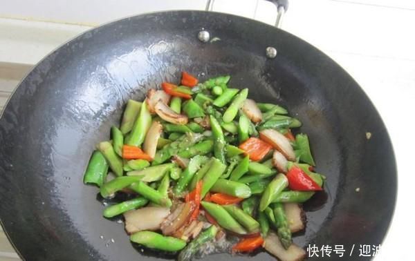 芦笋|这菜是蔬菜之王,含硒丰富,简单一炒,营养爽口,孩子超爱吃
