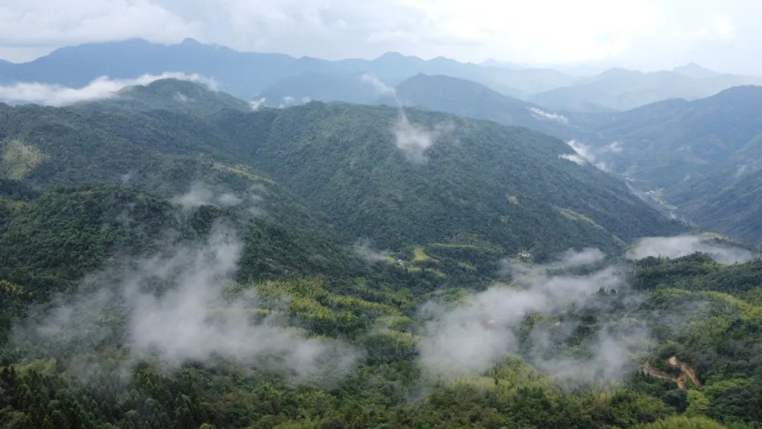 天空之镜|秋季限定：阳光正好，微风不燥，来万长山赴一场绝美之旅！