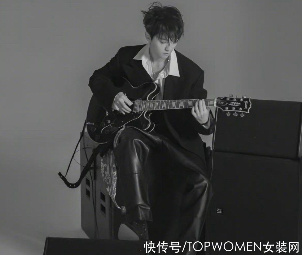 复古文艺感到底怎么穿？来看看这几套穿搭，教你穿出时髦高级感