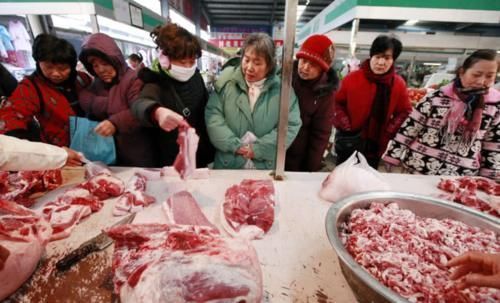 这块肉最好吃，一头猪只有五六斤，软嫩不油腻，内行买也要提前说