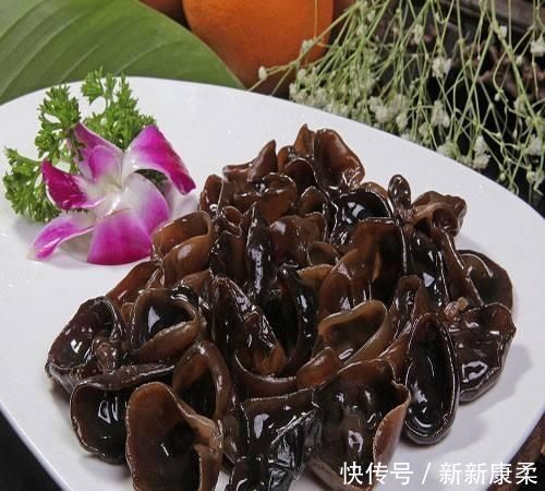 延缓衰老|黑木耳的“最佳搭档”找到了，清毒排垃圾，延缓衰老，谁吃谁健康