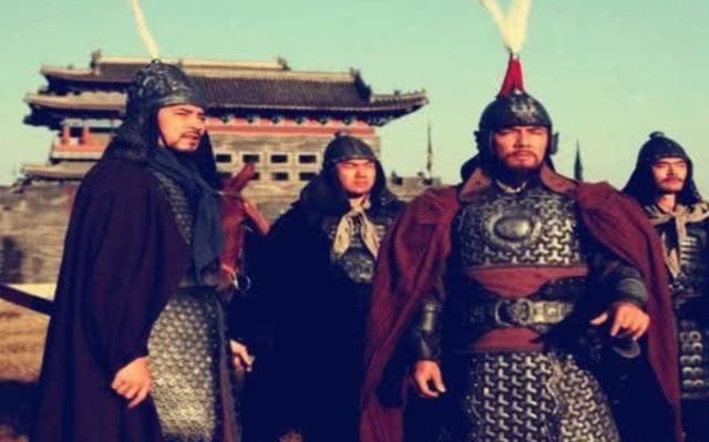 当上|难怪朱元璋能当上皇帝，你看他给后代写的《皇明祖训》说的啥？