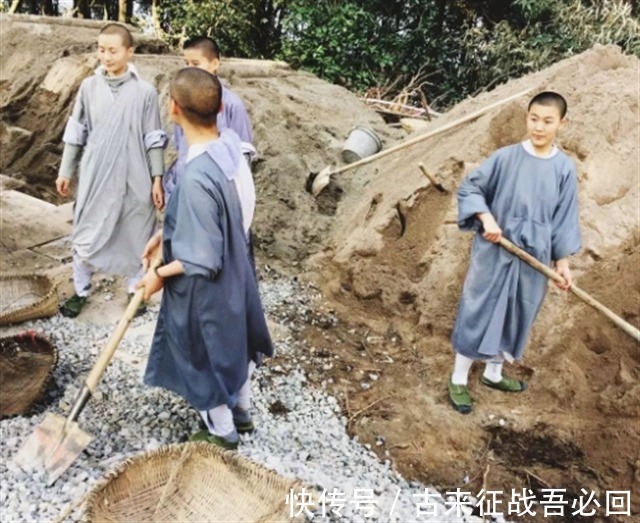 stmutfpc1800&30名学霸不顾家人反对,集体皈依佛法,是逃避现实还是修行佛法?