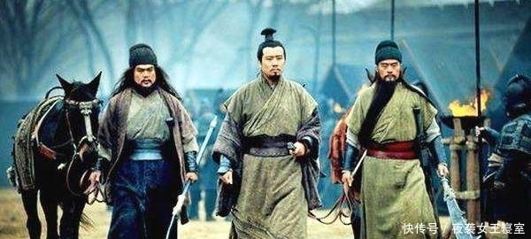 关羽|刘备最信任的将领是关羽张飞吗？不，刘备最信任的人是他！