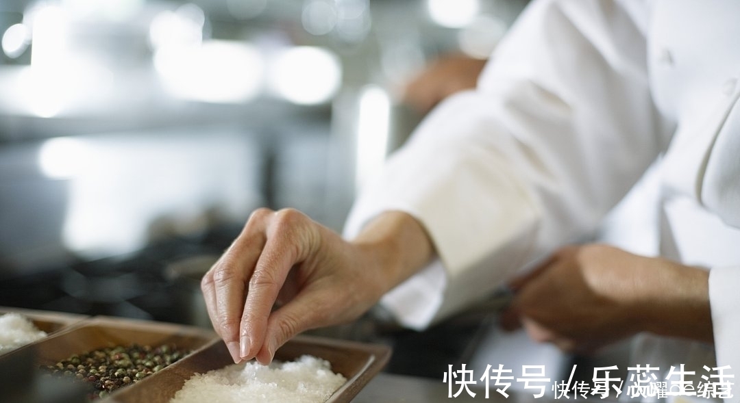 血液粘稠|体内“血脂”高?3样“东西”尽量少碰,血栓可能躲着你