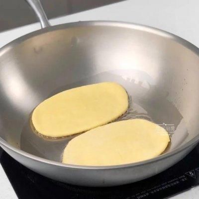 玉米面口袋饼就要这样做，10分钟学会，赶快收藏吧！