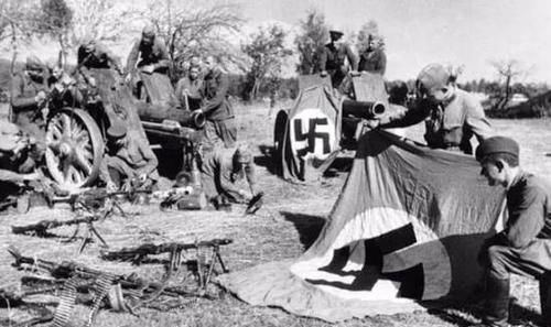 莫斯科|莫斯科保卫战中，德军被冻死大半，希特勒为何不给士兵准备棉衣？