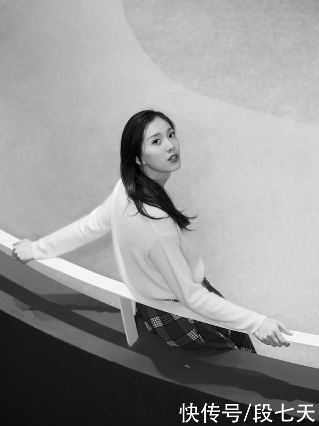 偶像|中国女排偶像多,郑益昕是其中佼佼者,穿汉服拍照实在太美