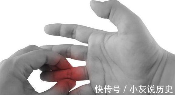 信号|抠手,啃指甲停不下来的背后,可能隐藏着一些心理信号