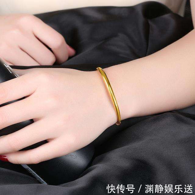 珠宝玉之窗 左金右银不吉利金银手镯到底怎么戴合适,让我们一探真相