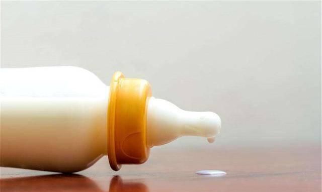 冻乳汁怎么给宝宝喝?挤奶、储存、解冻都有学问,很多妈妈犯错