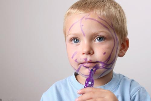 想象力|小学生画妈妈睡姿火了,老师见后满脸黑线,网友笑喷:妈见打系列