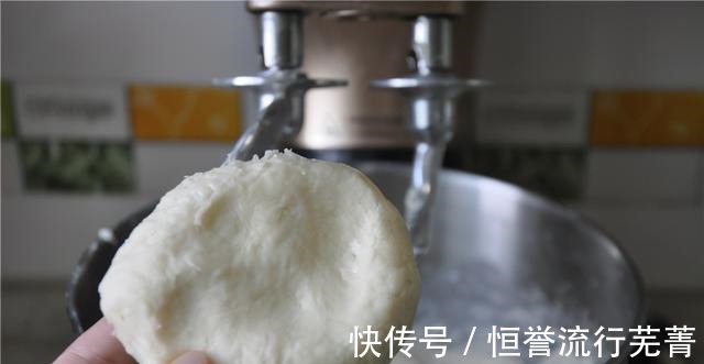 皮薄馅大|洋葱胡萝卜肉包,皮薄馅大,美味鲜香!