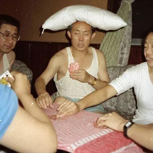 回忆杀&法国艺术家花7年,拯救85万张中国老照片,每张都是回忆杀