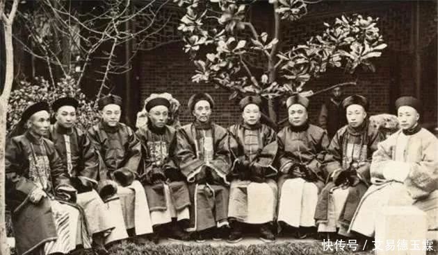 威望|老照片：晚清的朝廷官员并没有那么腐败无能，他们看上去极有威望