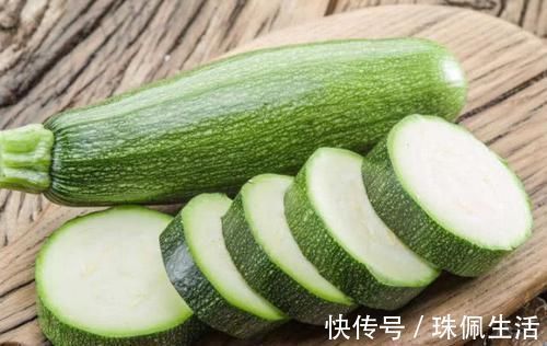 白萝卜|女人不想大腹便便像怀孕?多吃这些“刮油”食物,轻松减掉大肚腩