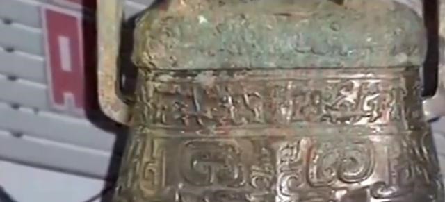 废品|老农30元卖掉的巨型铁器,被眼尖的专家回收,专家现在是国宝