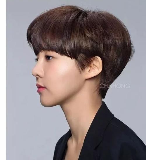 女生|纠结长发or短发?圆脸、方脸女生这样选发型才最美!