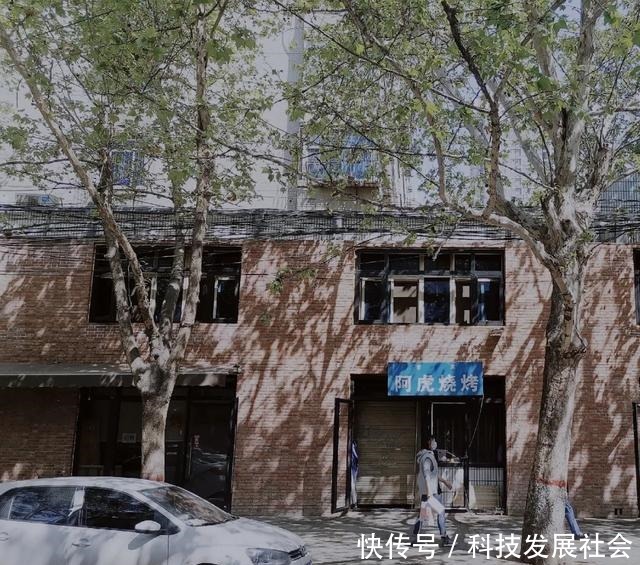 西安藏得最深的吃喝玩乐一条街,离SKP就200米!