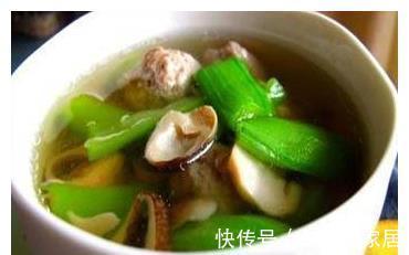 丝瓜|夏天太热不想吃饭？赶快尝尝这4种营养开胃汤，简单好喝还补水！