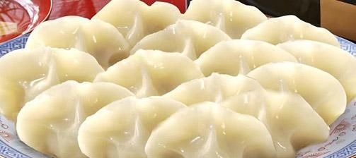 你包饺子还在放肉馅吗？学会此种素三鲜饺子，好吃到停不下来！