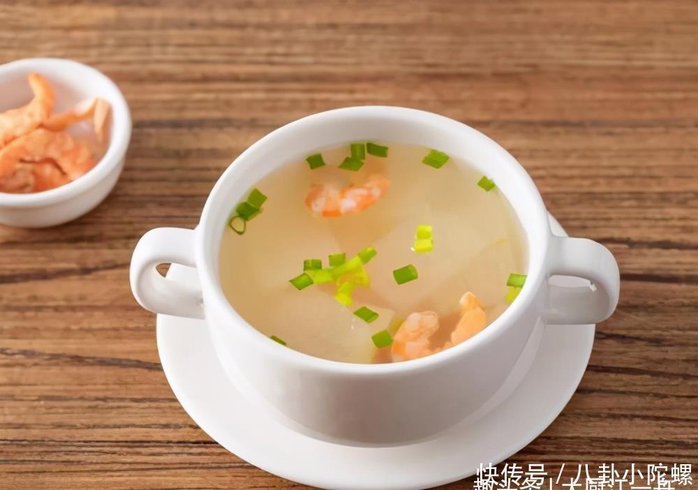 少许|天冷后,聪明人把冬瓜这样做,汤白味鲜营养丰富,全家人抢着喝