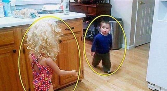 00后生|奶爸买了一个逼真的假娃娃,不料被宝宝撞见,下一秒看完不许笑