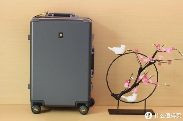 系列|坚固耐磨颜值在线，地平线8号POWER系列旅行箱体验