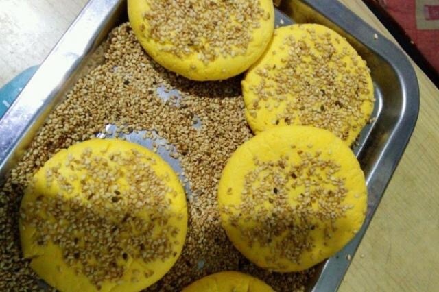 不放糖，不放水，不用烤箱，做家人爱吃的早餐饼，刚端上桌就清光