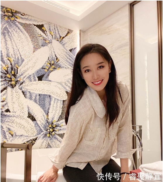 击剑|孙一文不愧是“击剑女神”,简约衬衫配牛仔裤,颜值身材双在线