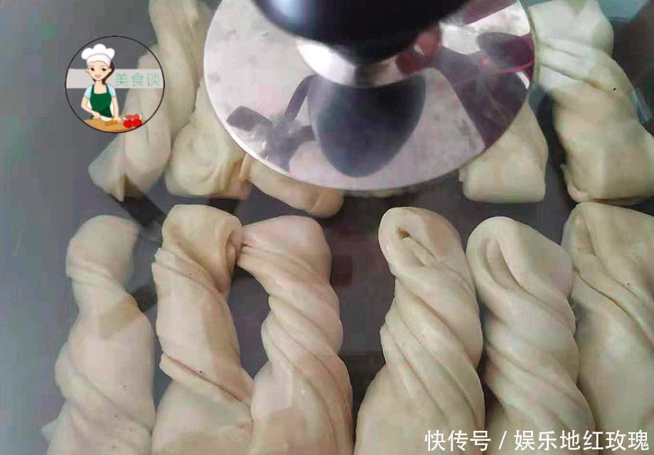 面团|面食此做法,不烤也不炸,一卷一煎8分钟出一锅,营养好吃又饱腹