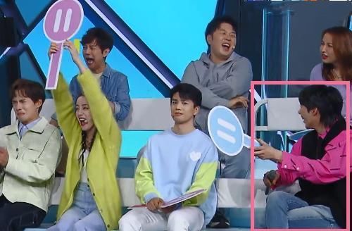 《快本》最“没存在感”嘉宾，玩游戏搭不上话，休息位置都靠边