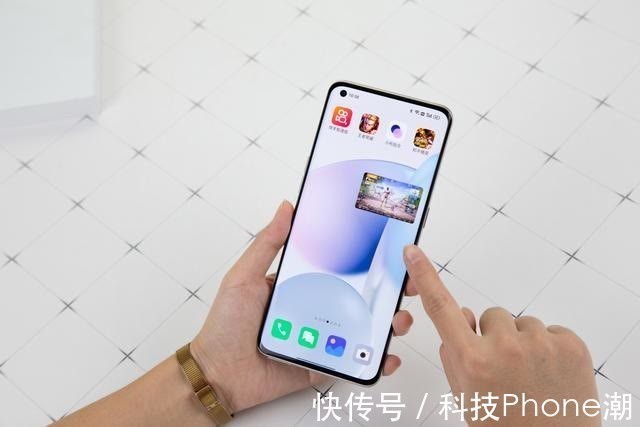 游戏助手|一个屏幕同时玩两个游戏！ColorOS 12这是什么神仙体验？