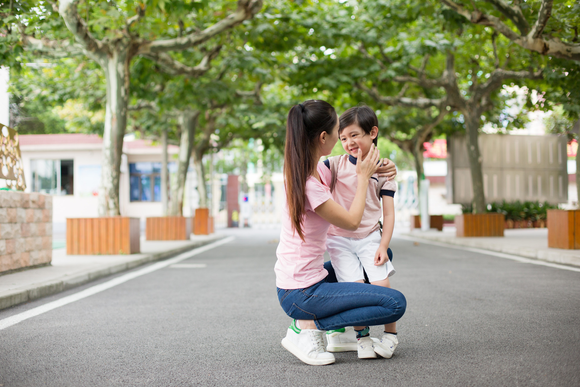孩子|宝宝认不认生,决定了孩子的聪明程度,这可不是迷信